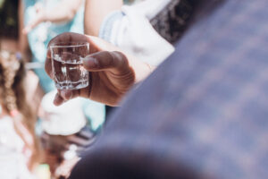 Chupito de agua de mar por la mañana: ¿Qué efecto tiene?