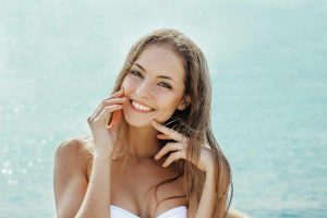 Usos cosméticos del agua de mar: desde tónicos hasta exfoliantes