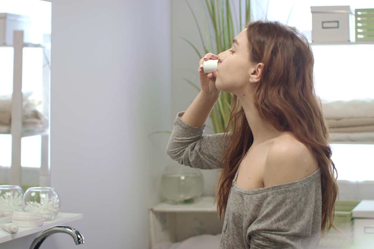 Gárgaras con agua de mar: un remedio natural para el dolor de garganta